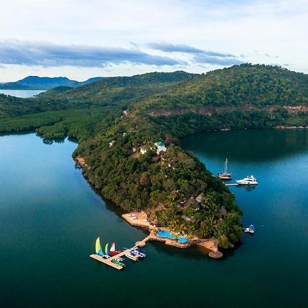 Marina Del Sol Resort & Yacht Club Busuanga Exterior photo