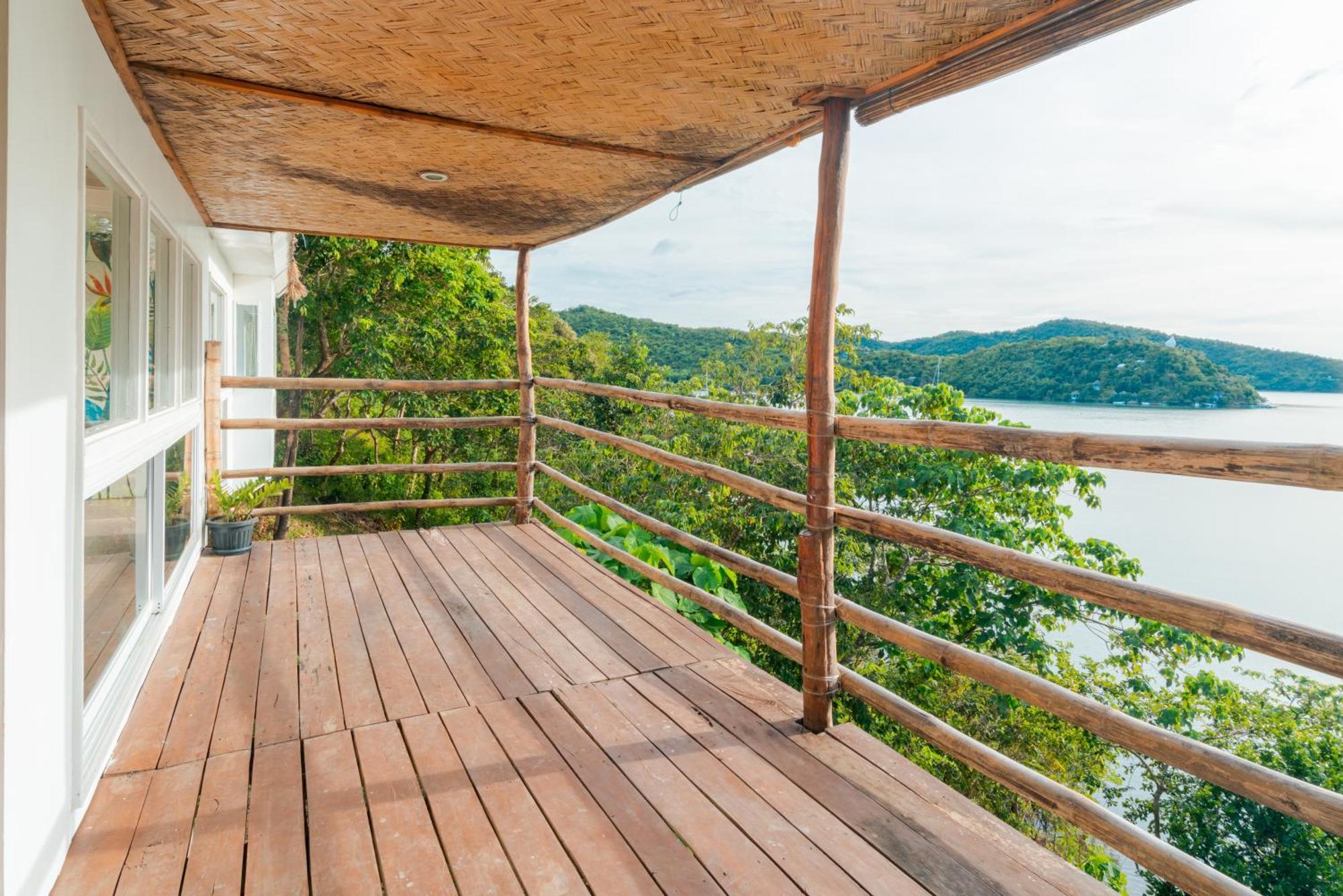 Marina Del Sol Resort & Yacht Club Busuanga Exterior photo